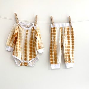 Adorable Tie-dye set 0-3 months